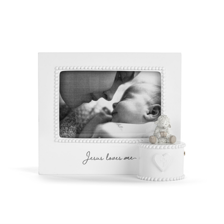 Jesus Loves Me Cream Lamb Musical Frame (8x7)