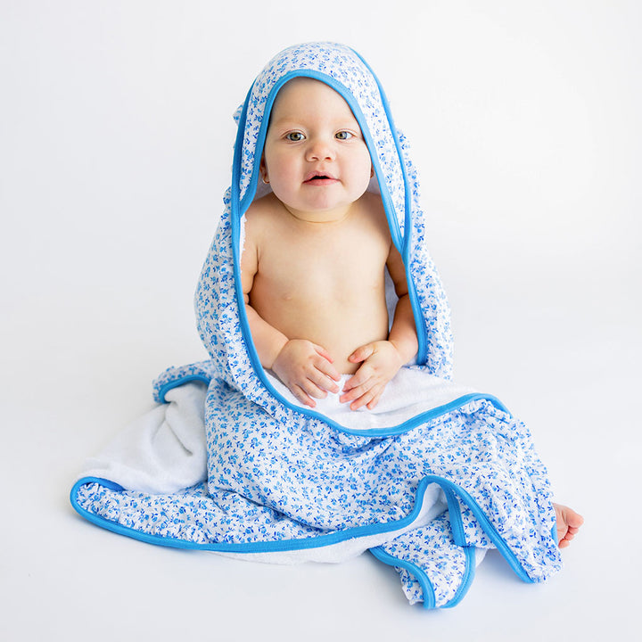 Andina Ruffled Hooded Towel