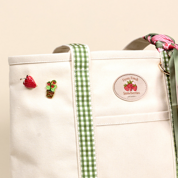 The Darling Canvas Tote Bag - Strawberry Fields