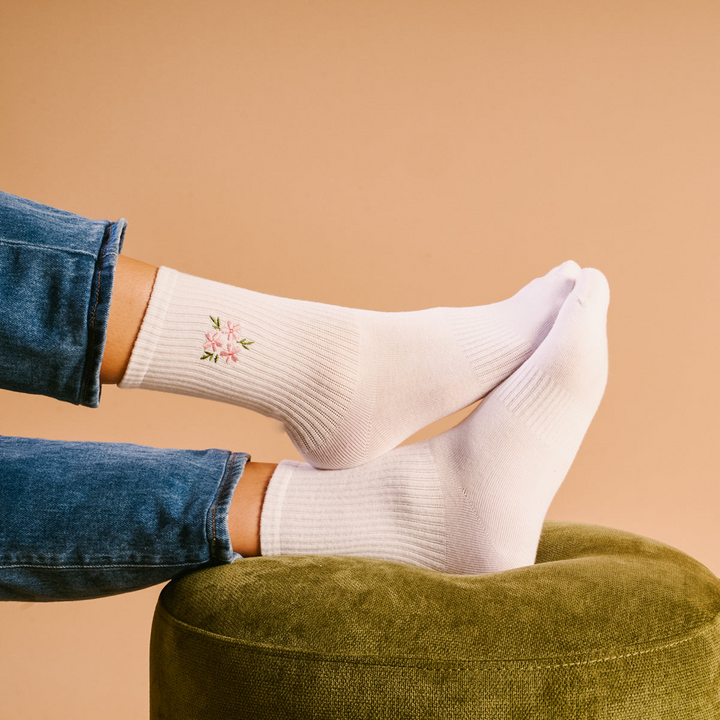 Embroidered Crew Socks - Floral Pink