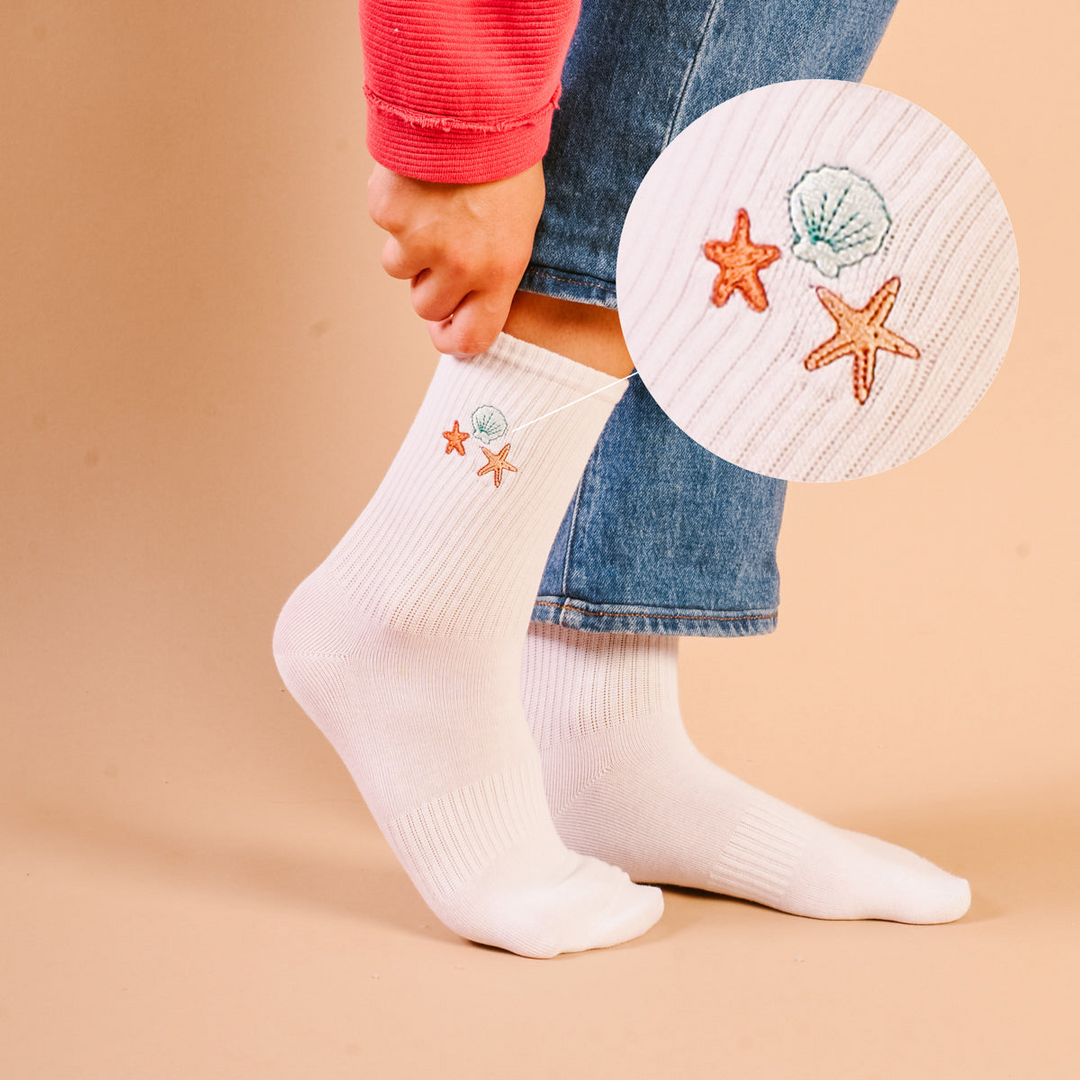 Embroidered Crew Socks - Seashells