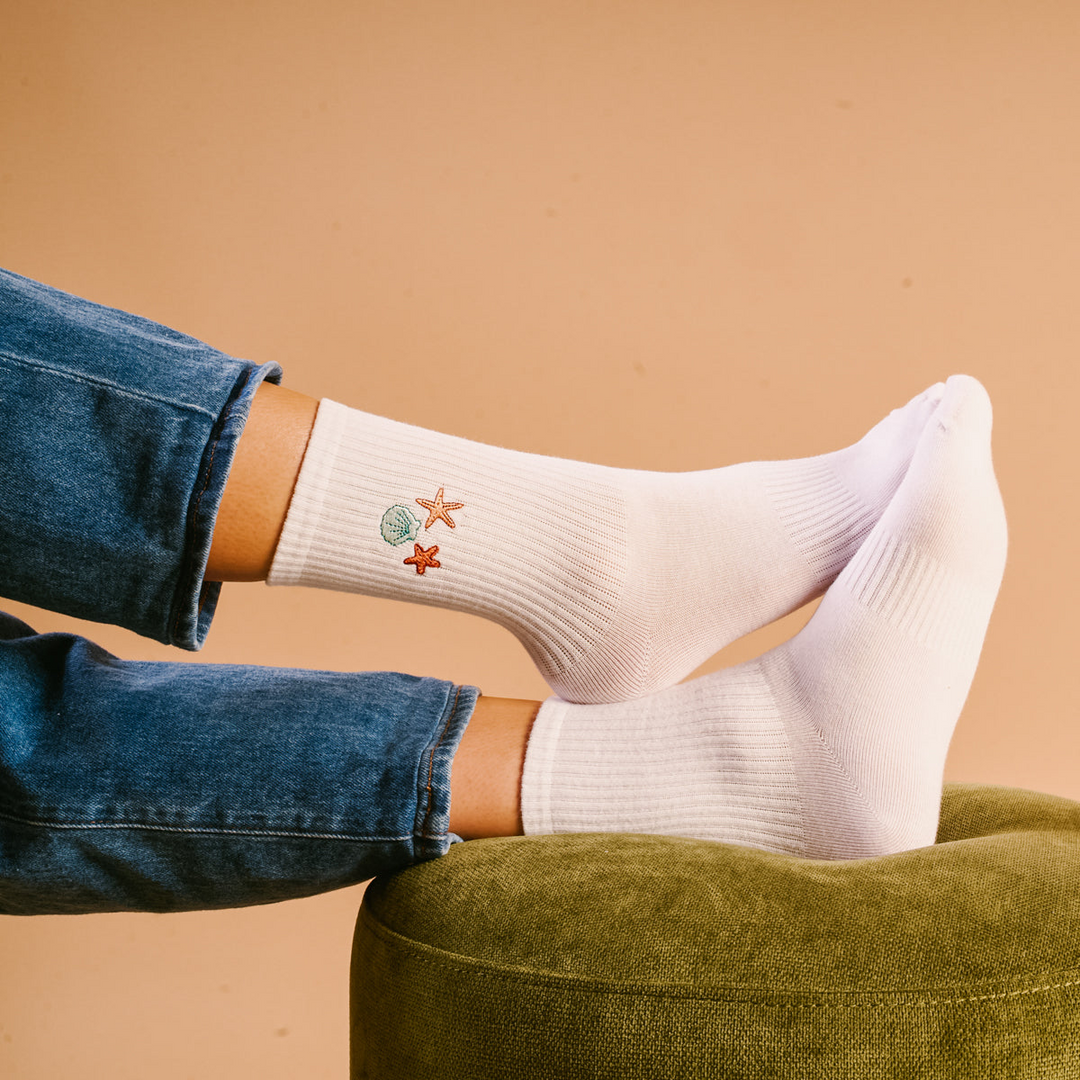 Embroidered Crew Socks - Seashells